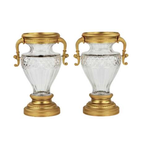 Pair of crystal vases with gilt bronze. End of the 19th century. - Foto 1