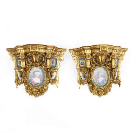 Pair of spectacular French gilt bronze consoles with porcelain miniatures. - фото 1