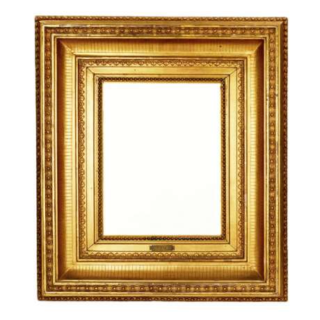 Two-profile, gilded, wooden frame of the era of Napoleon III, 19th century. - photo 1