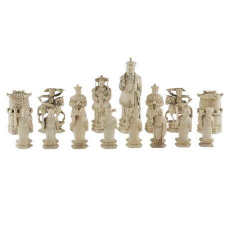 A beautiful set of Chinese ivory chess pieces. The turn of the 19th-20th centuries. - photo 3