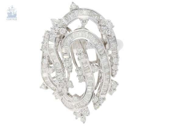 Ring: äußerst attraktiver und aufwändig gestalteter Diamant-Damenring aus 18K Weißgold, 1,67ct feine Diamanten, neuwertig - Foto 1