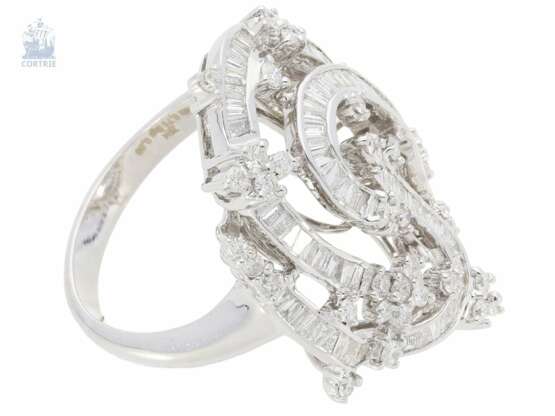 Ring: äußerst attraktiver und aufwändig gestalteter Diamant-Damenring aus 18K Weißgold, 1,67ct feine Diamanten, neuwertig - Foto 2
