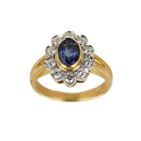 Classic 18K gold ring with sapphire and diamonds. Piccini. Italy 21st century - photo 1