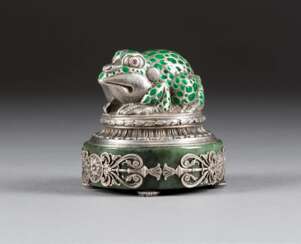 A SILVER AND ENAMEL TABLE DECORATION IN THE FORM OF A FROG