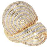 Ring: extrem breiter, äußerst aufwändig gefertigter und sehr teurer Cocktail-Damenring mit feinen Diamanten, 2,68ct, exklusive Handarbeit in 18K Gold - фото 2