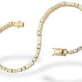 Armband: modernes, attraktives Diamant-Goldschmiedearmband, ca. 2,96ct, solide Handarbeit aus 18K Gold - фото 1