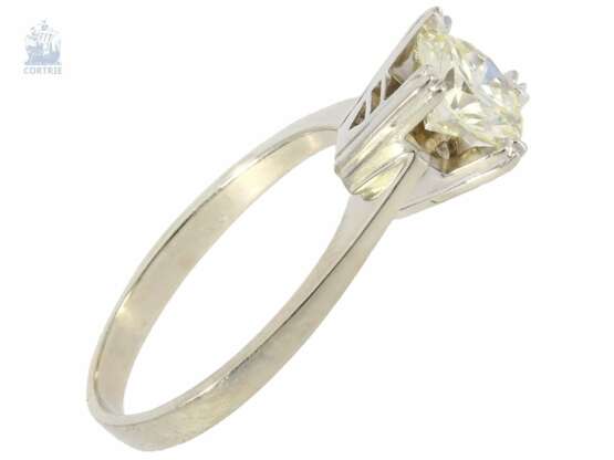 Ring: hochwertiger, weißgoldener vintage Solitär-Brillantring, ca.1,25ct, hoher Reinheitsgrad - photo 2