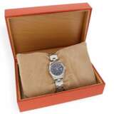 Armbanduhr: hochwertige Damenuhr Rolex Oyster Perpetual Date in Stahl, aus 2010 mit Box und Papieren - фото 2