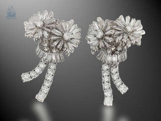 Ohrschmuck: exklusive und äußerst hochwertige vintage Goldschmiedearbeit im "Diamond Flowers" Stil der 60er Jahre, Handarbeit, ca. 9ct feinste Diamanten