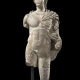 A ROMAN LIMESTONE FIGURE OF ANTINOUS - Foto 1