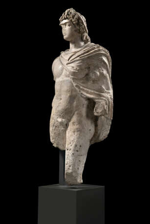 A ROMAN LIMESTONE FIGURE OF ANTINOUS - Foto 2