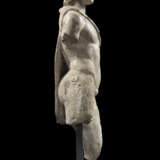 A ROMAN LIMESTONE FIGURE OF ANTINOUS - Foto 5