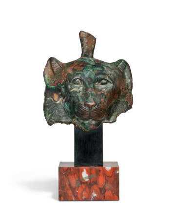 AN EGYPTIAN BRONZE HEAD OF THE GODDESS WADJET - photo 1