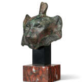 AN EGYPTIAN BRONZE HEAD OF THE GODDESS WADJET - photo 3