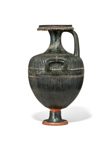 AN APULIAN GNATHIA-WARE HYDRIA - Foto 2