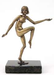 &quot;Art Deco-Tänzerin&quot;, Bronze um 1930, unsigniert, H. 13,5 cm, auf Marmorplinthe, Ges.-H. 15 cm