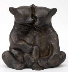 Szalinski, Fritz (1905-1968 Osnabrück) &quot;Zwei sich umarmende Bären&quot;, Bronze, signiert, Gießerstempel &quot;Bildgießerei Kaas Berlin&quot;, H. 20 cm