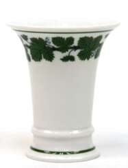 Meissen-Kratervase, Weinlaub, 1. Wahl, H. 9,5 cm