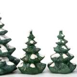 4 Goebel-Figuren "Tannenbaum", H. 3x 11 cm und 17 cm - photo 1