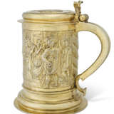 GRAND TANKARD ALLEMAND EN VERMEIL - photo 2