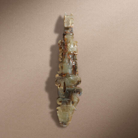 A LARGE JADE SECTIONED `DRAGON` BELT HOOK - photo 2