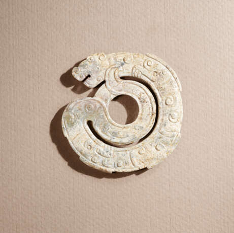 A JADE OPENWORK DRAGON-FORM PENDANT, JUE - photo 1