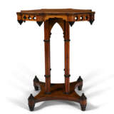 A VICTORIAN OAK AND PARCEL-EBONIZED GUERIDON - фото 2