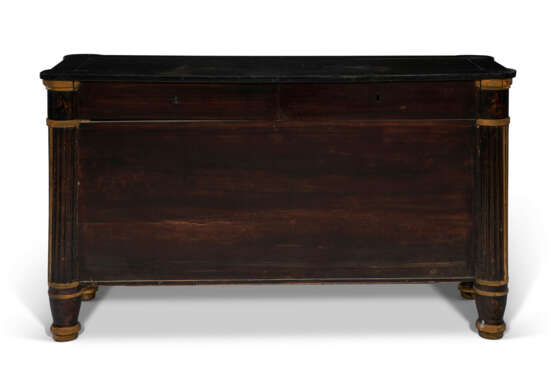 A NORTH EUROPEAN EBONIZED AND PARCEL-GILT COMMODE - фото 3