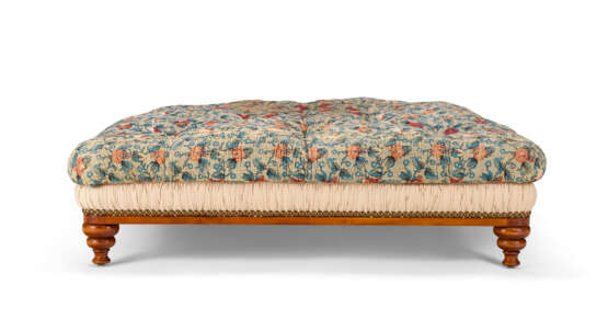 A LARGE BUTTON-TUFTED OTTOMAN - photo 5