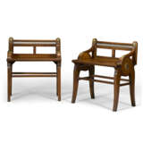 A PAIR OF LATE VICTORIAN BRASS-MOUNTED OAK HALL BENCHES - фото 1