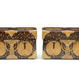 A PAIR OF TWO JAPANESE LACQUER TRAVELLING CHESTS (HASAMIBAKO) - фото 1