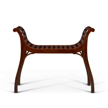 A GEORGE III MAHOGANY WINDOW BENCH - фото 4