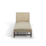 AN UPHOLSTERED GEORGE III STYLE CHAISE LONGUE - photo 5