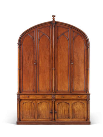 AN EARLY VICTORIAN MAHOGANY 'GOTHICK' BOOKCASE - photo 1