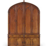 AN EARLY VICTORIAN MAHOGANY 'GOTHICK' BOOKCASE - photo 1