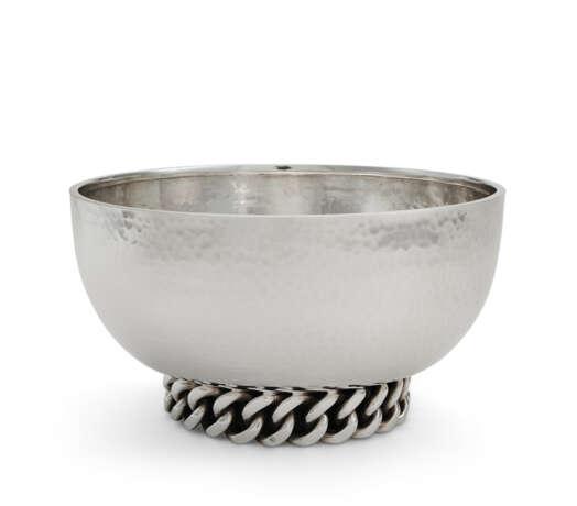 A FRENCH SILVER-PLATED SERVING BOWL - photo 1