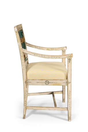 A SET OF FOUR SWEDISH CREAM AND POLYCHROME-PAINTED ARMCHAIRS - photo 3