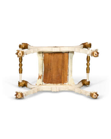 AN ITALIAN CREAM-PAINTED AND PARCEL-GILT CURULE STOOL - photo 4