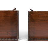 A PAIR OF REGENCY STYLE MAHOGANY SIDE TABLES - фото 3