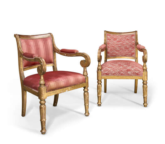 A MATCHED PAIR OF GEORGE IV GILTWOOD ARMCHAIRS - Foto 1