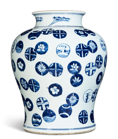 A CHINESE PORCELAIN BLUE AND WHITE BALUSTER VASE - Foto 5