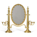 AN EDWARDIAN GILT-METAL DRESSING MIRROR - Foto 1