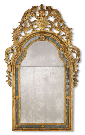 A SOUTHERN ITALIAN GILTWOOD MIRROR - фото 1