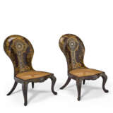 A PAIR OF VICTORIAN PARCEL-GILT AND MOTHER-OF-PEARL INLAID PAPIER MÂCHÉ EBONIZED SIDE CHAIRS - photo 5