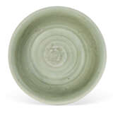 A SMALL CHINESE LONGQUAN CELADON BOWL - photo 1