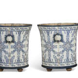 A LARGE PAIR OF FRENCH ENAMEL JARDINIERES - photo 2