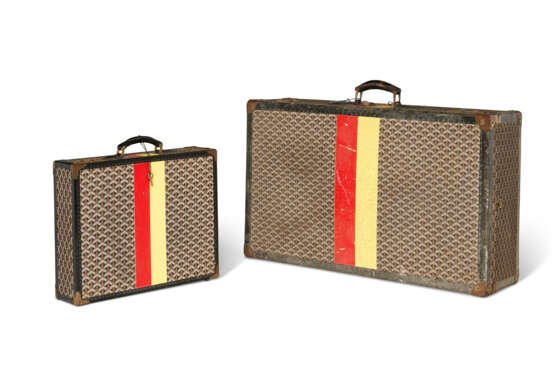 A SET OF TWO: A PERSONALIZED WOVEN FABRIC SUITCASE & A PERSONALIZED WOVEN FABRIC BRIEFCASE - Foto 1