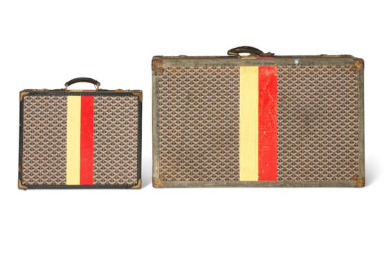 A SET OF TWO: A PERSONALIZED WOVEN FABRIC SUITCASE & A PERSONALIZED WOVEN FABRIC BRIEFCASE - Foto 2