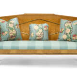 A RUSSIAN BURR-BIRCH AND BRASS MOUNTED SOFA - фото 6