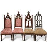 AN ASSEMBLED GROUP OF FOUR GOTHIC REVIVAL WALNUT SIDE CHAIRS - photo 2